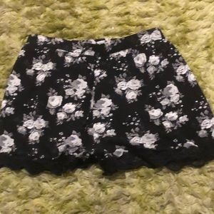 Floral short